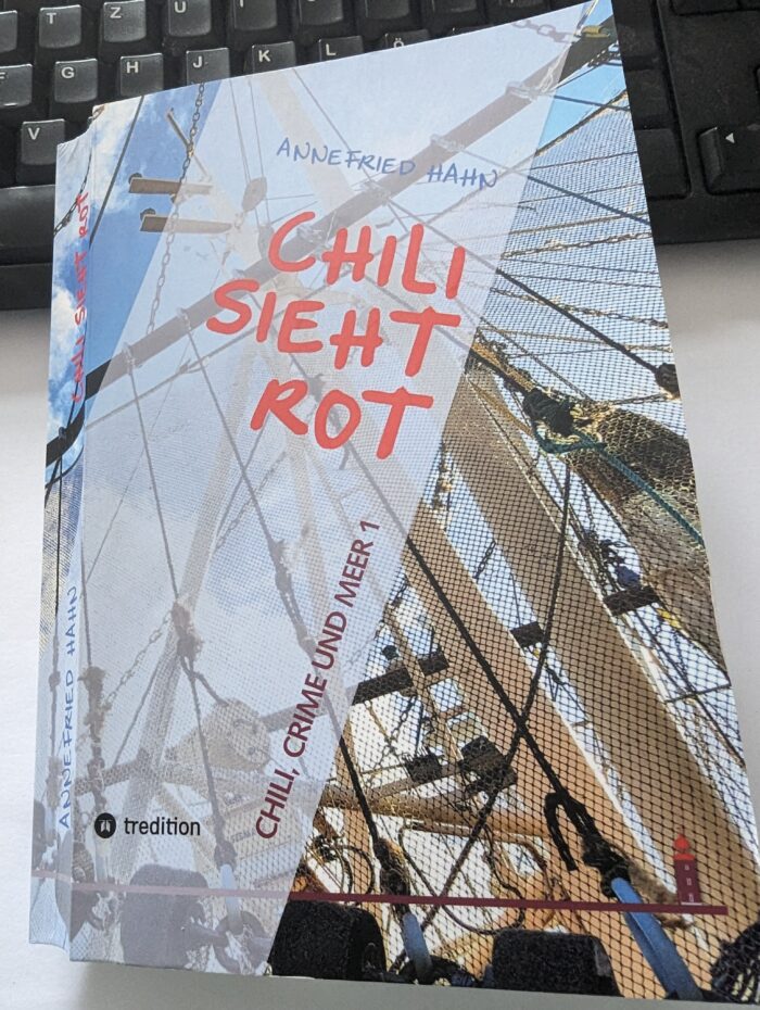 Cover von Chili sieht rot, der erste Krimi von Annefried Hahn